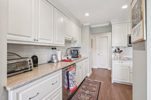 Prospect Ave apt 19e-S2308-021.jpg