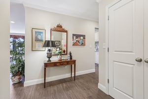 Prospect Ave apt 19e-S2308-027.jpg