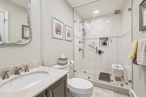 Prospect Ave apt 19e-S2308-033.jpg