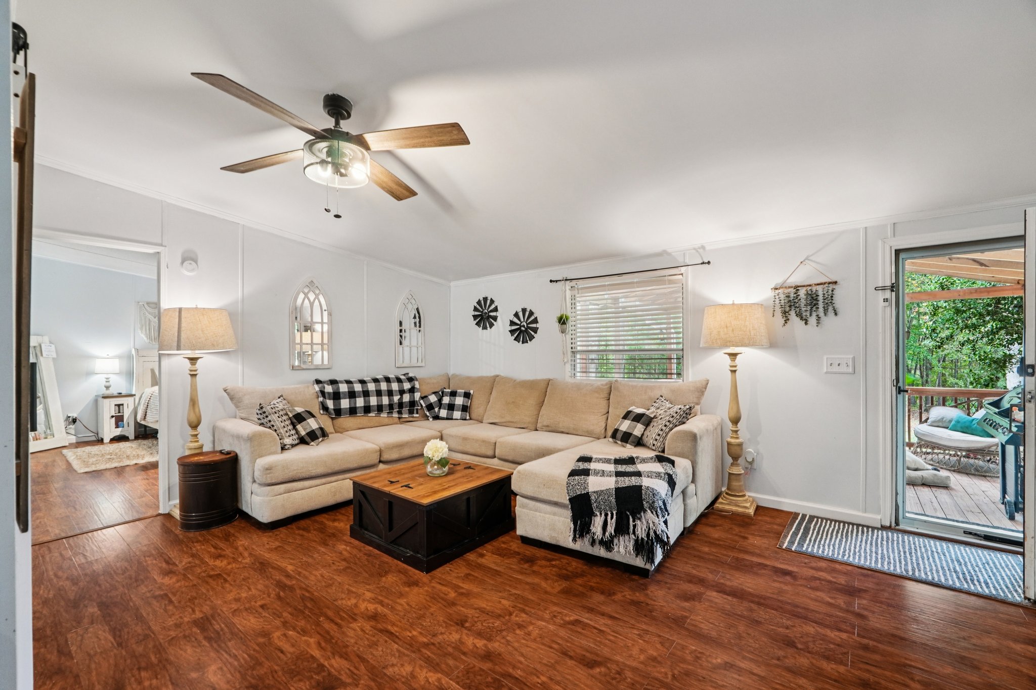 Stafford Dr-S0710-006.jpg