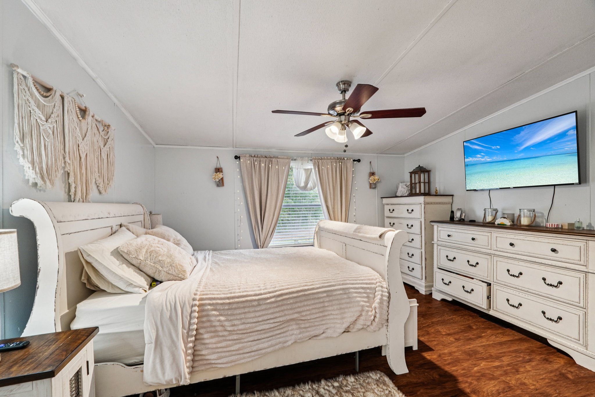 Stafford Dr-S0710-017.jpg