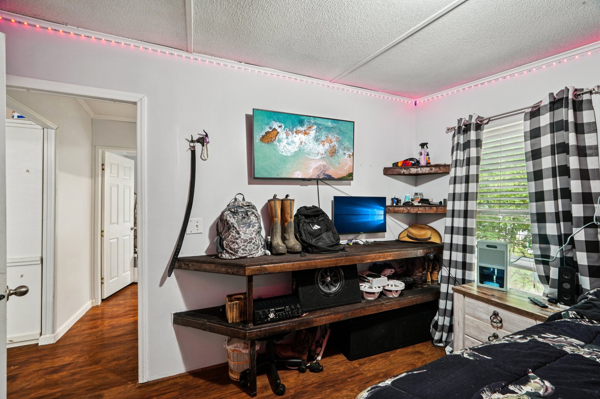 Stafford Dr-S0710-027.jpg