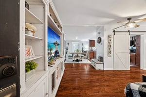 Stafford Dr-S0710-004.jpg