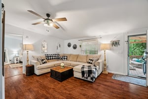 Stafford Dr-S0710-006.jpg