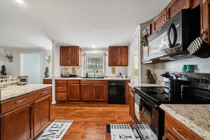 Stafford Dr-S0710-011.jpg