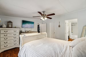 Stafford Dr-S0710-016.jpg