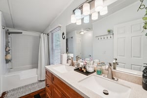 Stafford Dr-S0710-018.jpg