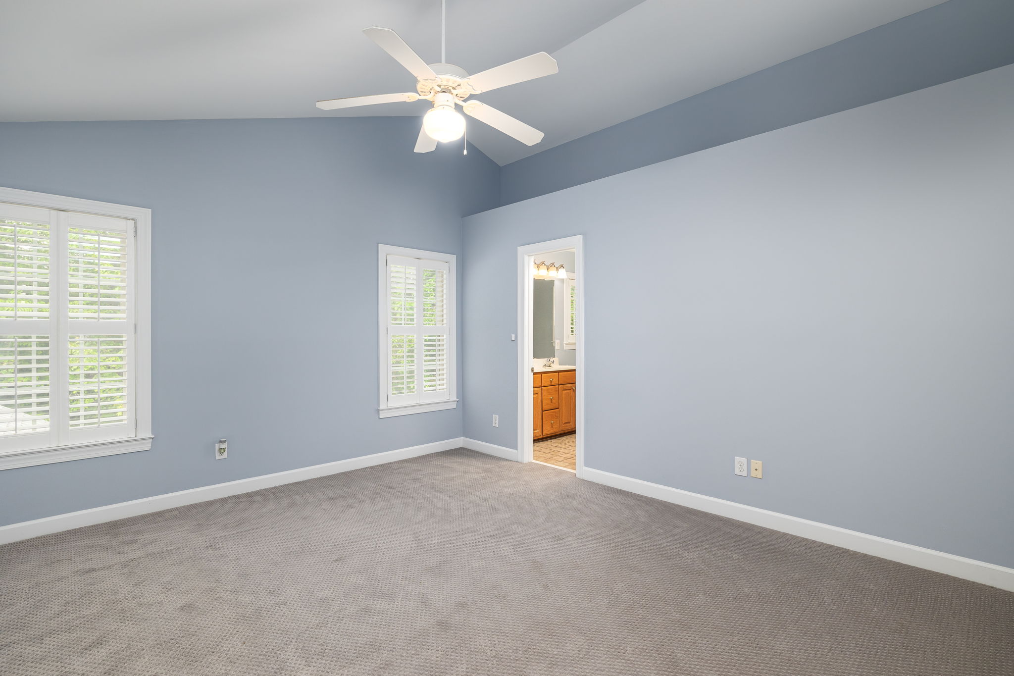 1510 Covered Wagon-20