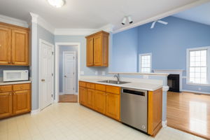 1510 Covered Wagon-9