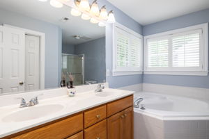 1510 Covered Wagon-22