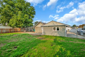  Photo 63