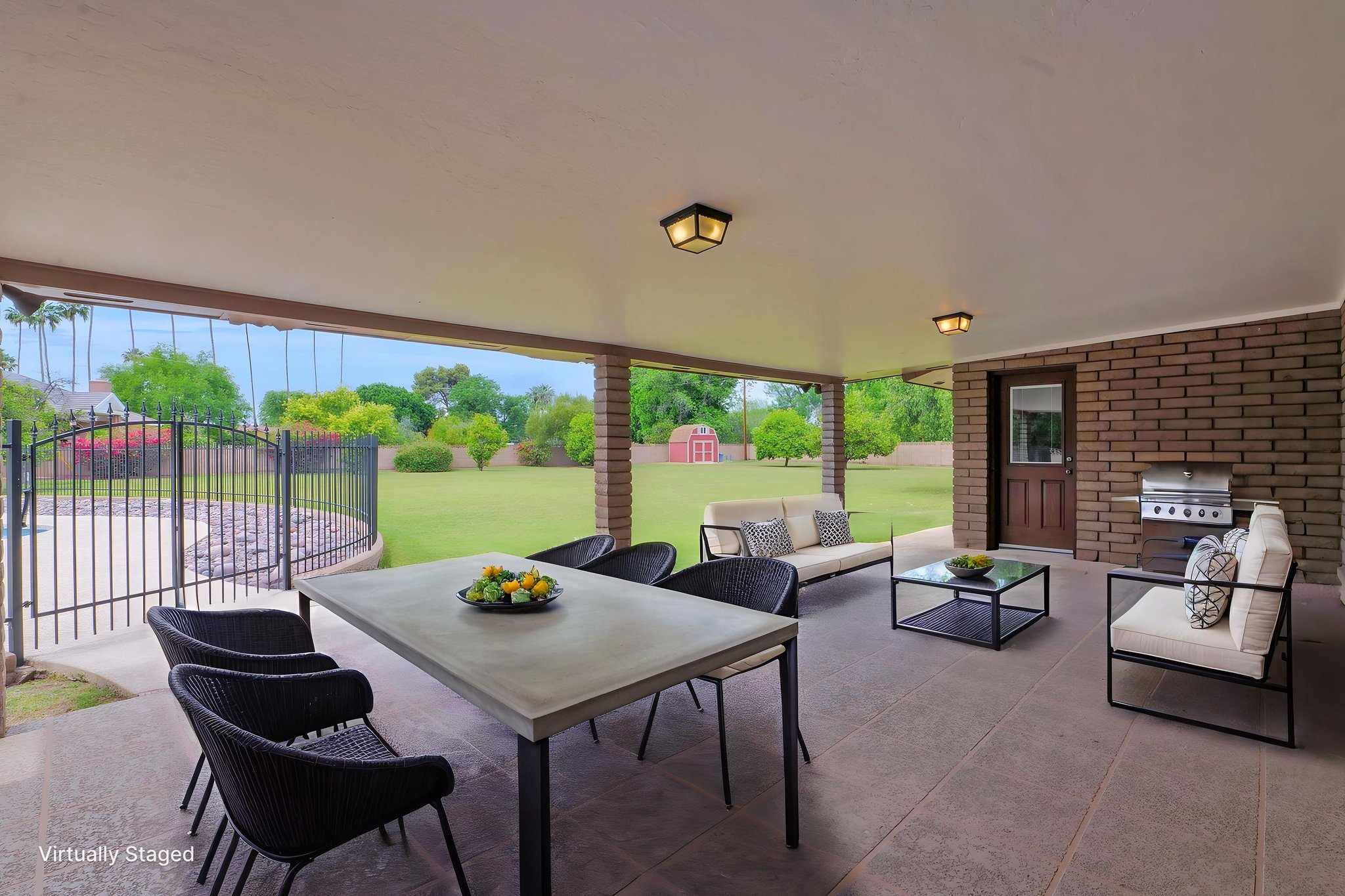 P1604380 virtually staged.jpeg