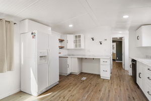 Kitchen (2)