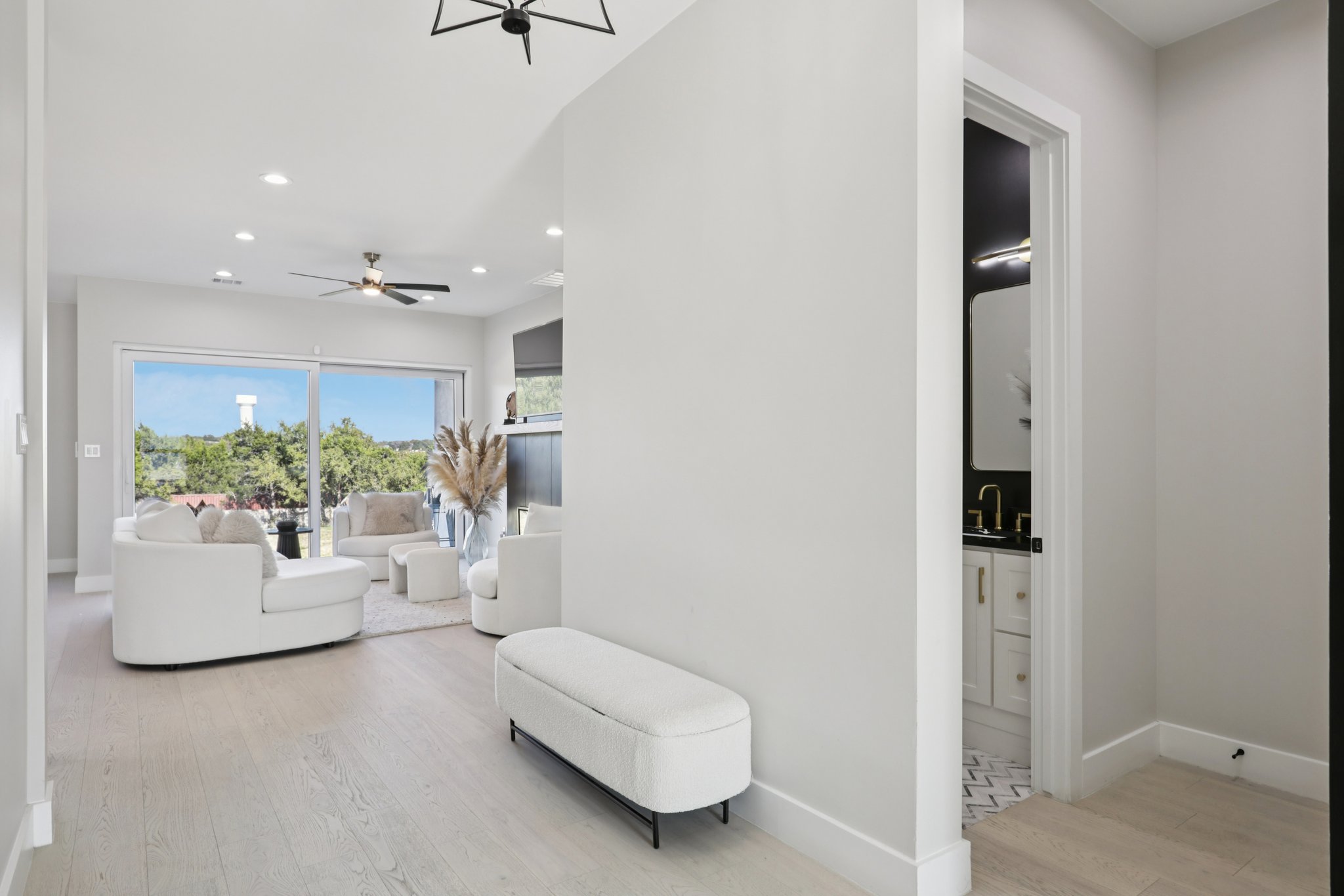 General Williamson Dr-S0203-012.jpg