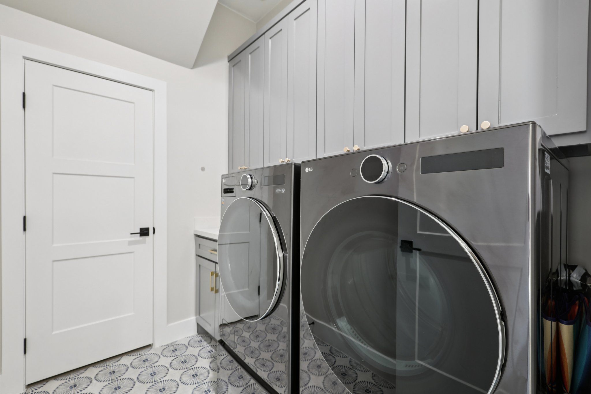 General Williamson Dr-S0203-035.jpg