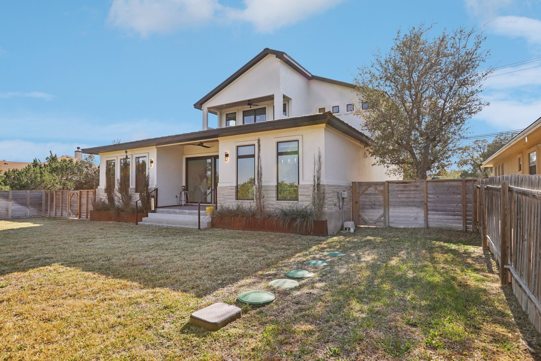 General Williamson Dr-S0203-063.jpg