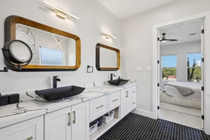 General Williamson Dr-S0203-043.jpg