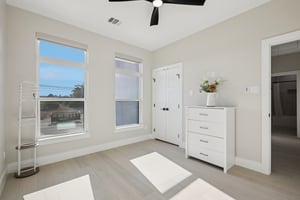 General Williamson Dr-S0203-054.jpg