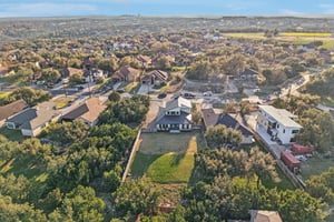 General Williamson Dr-S0203-086.jpg