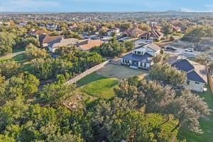 General Williamson Dr-S0203-090.jpg