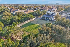 General Williamson Dr-S0203-091.jpg