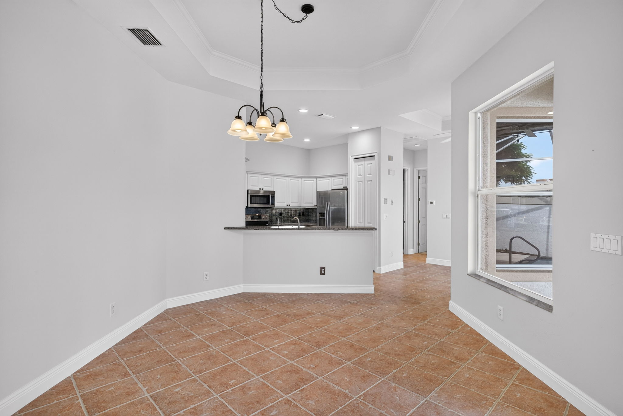 Dining Room 1 of 3