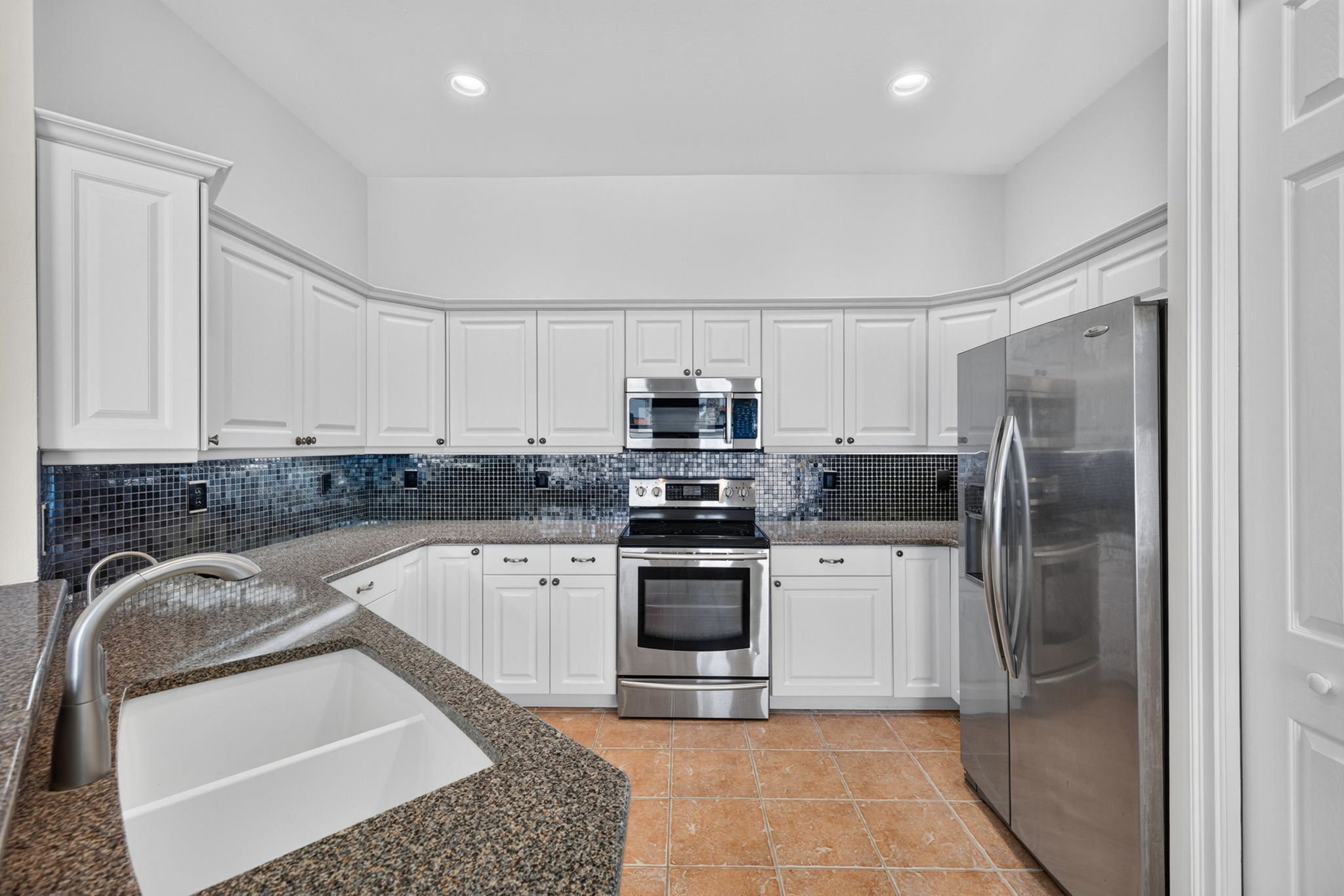 Kitchen 1 of 4