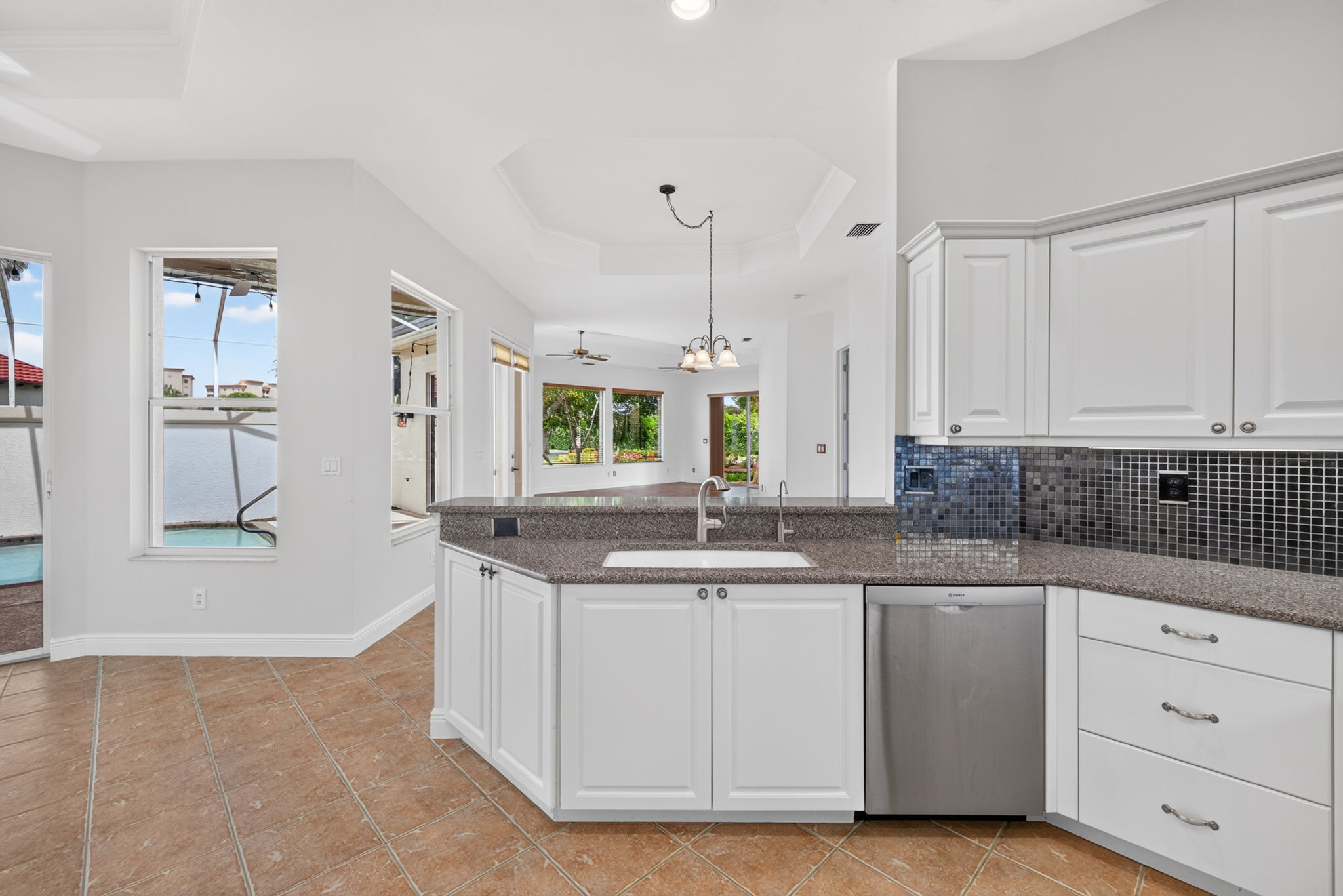 Kitchen 3 of 4