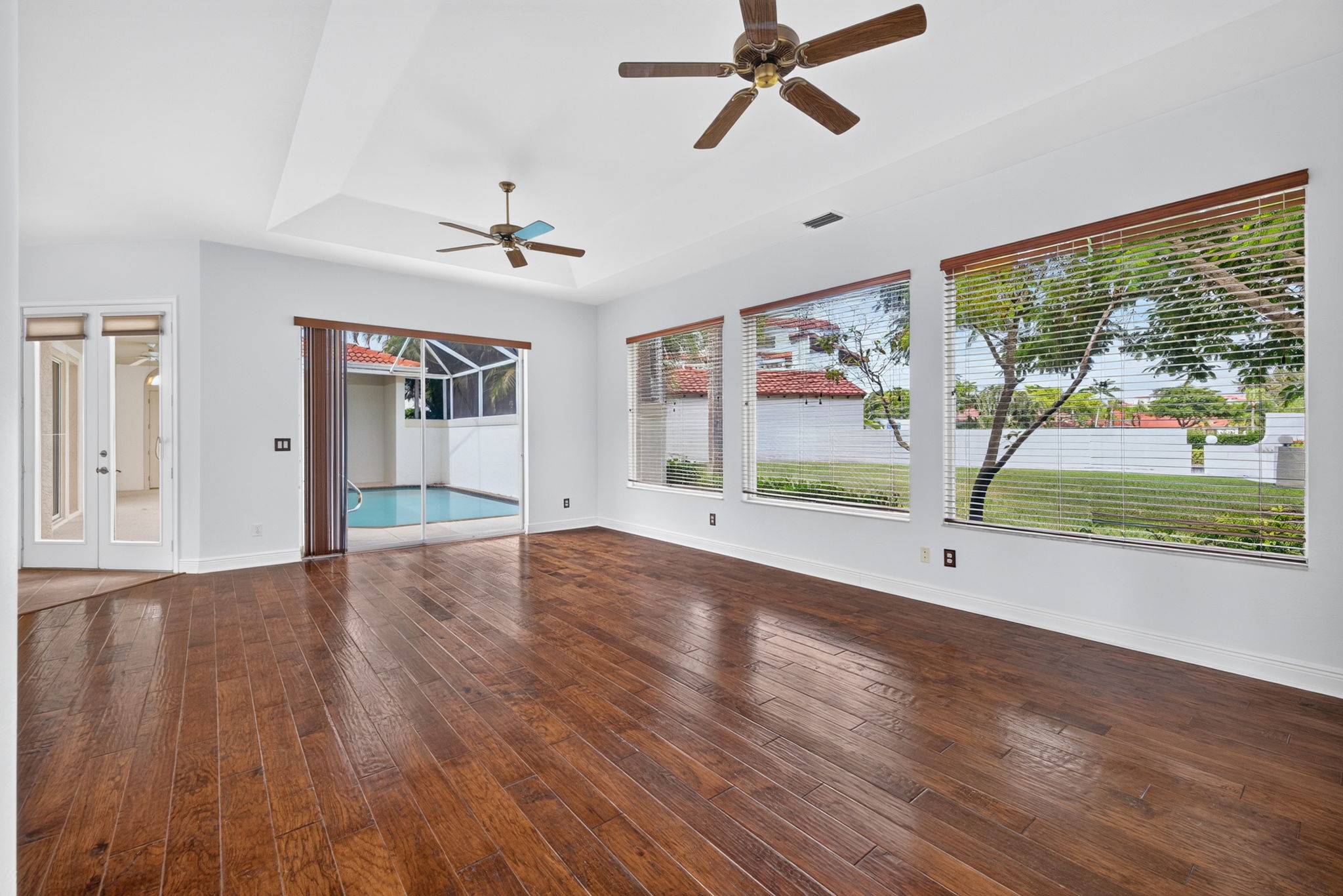 Living Room 4 of 4