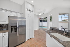 Kitchen 4 of 4