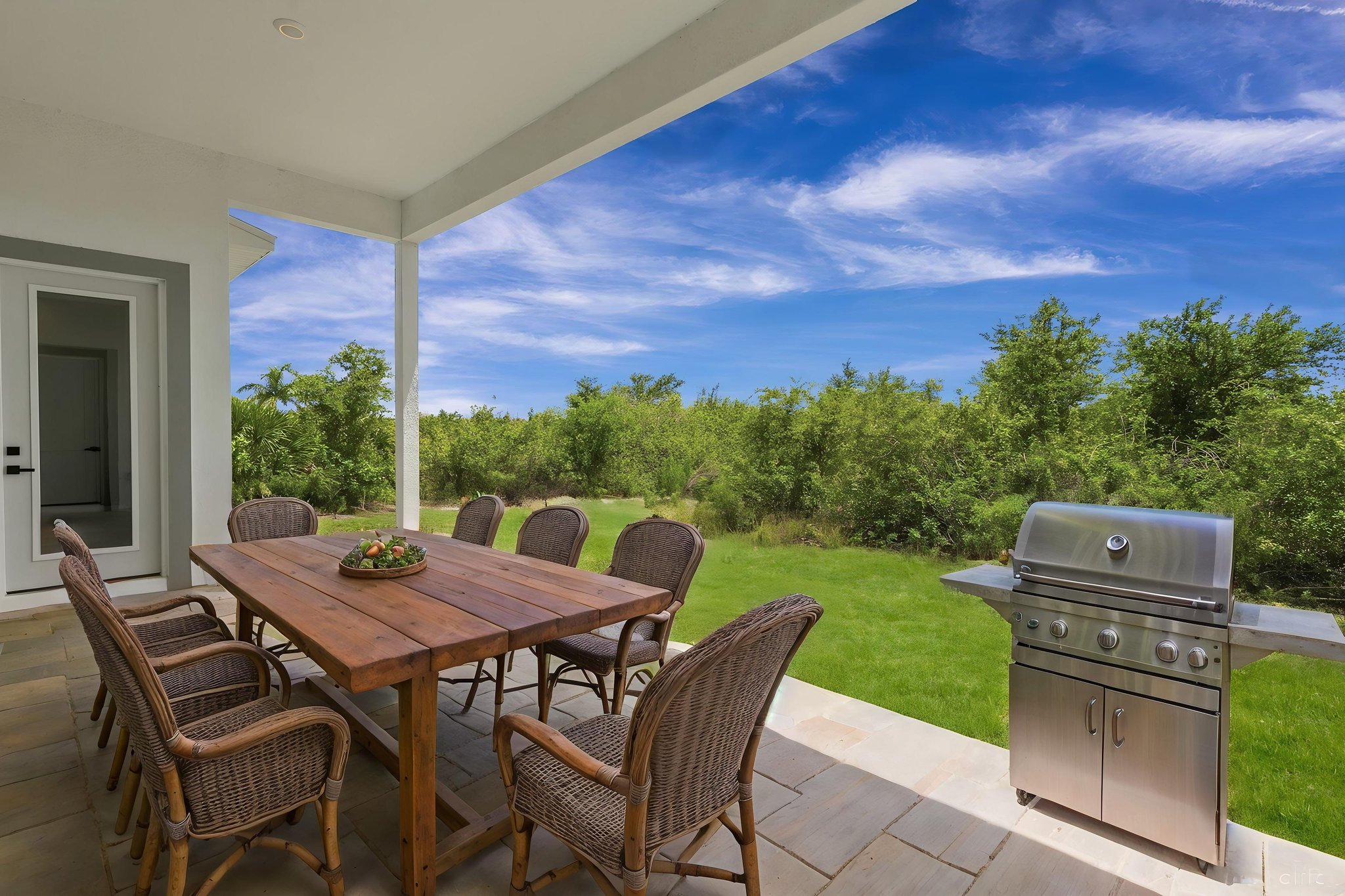 IMG_8553-HDR virtually staged.jpeg