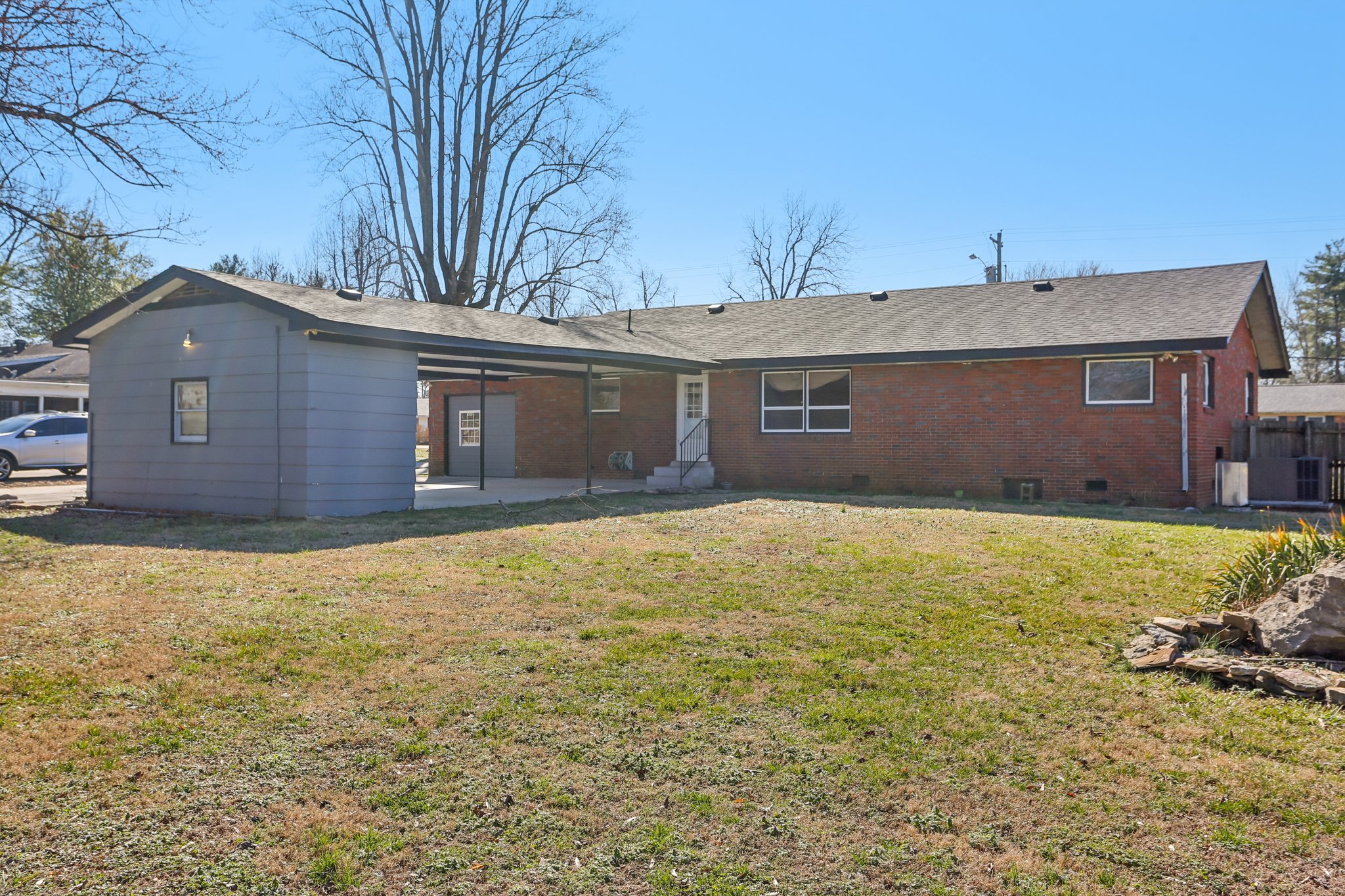 Sherrill Blvd-S2802-037.jpg