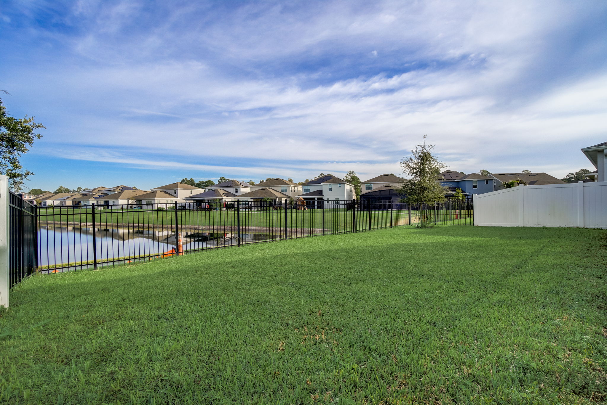 Mayberry Dr-059
