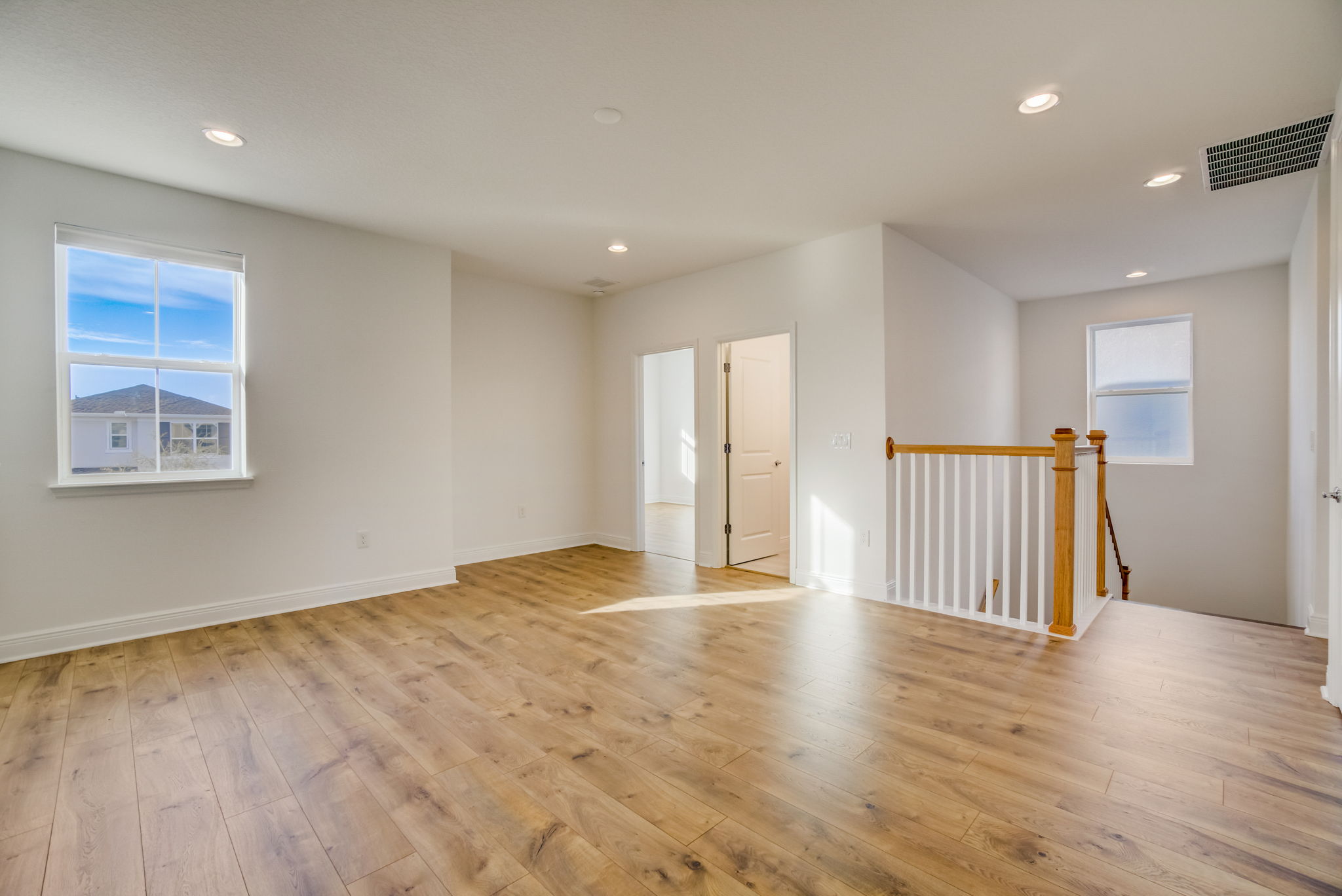 Mayberry Dr-036