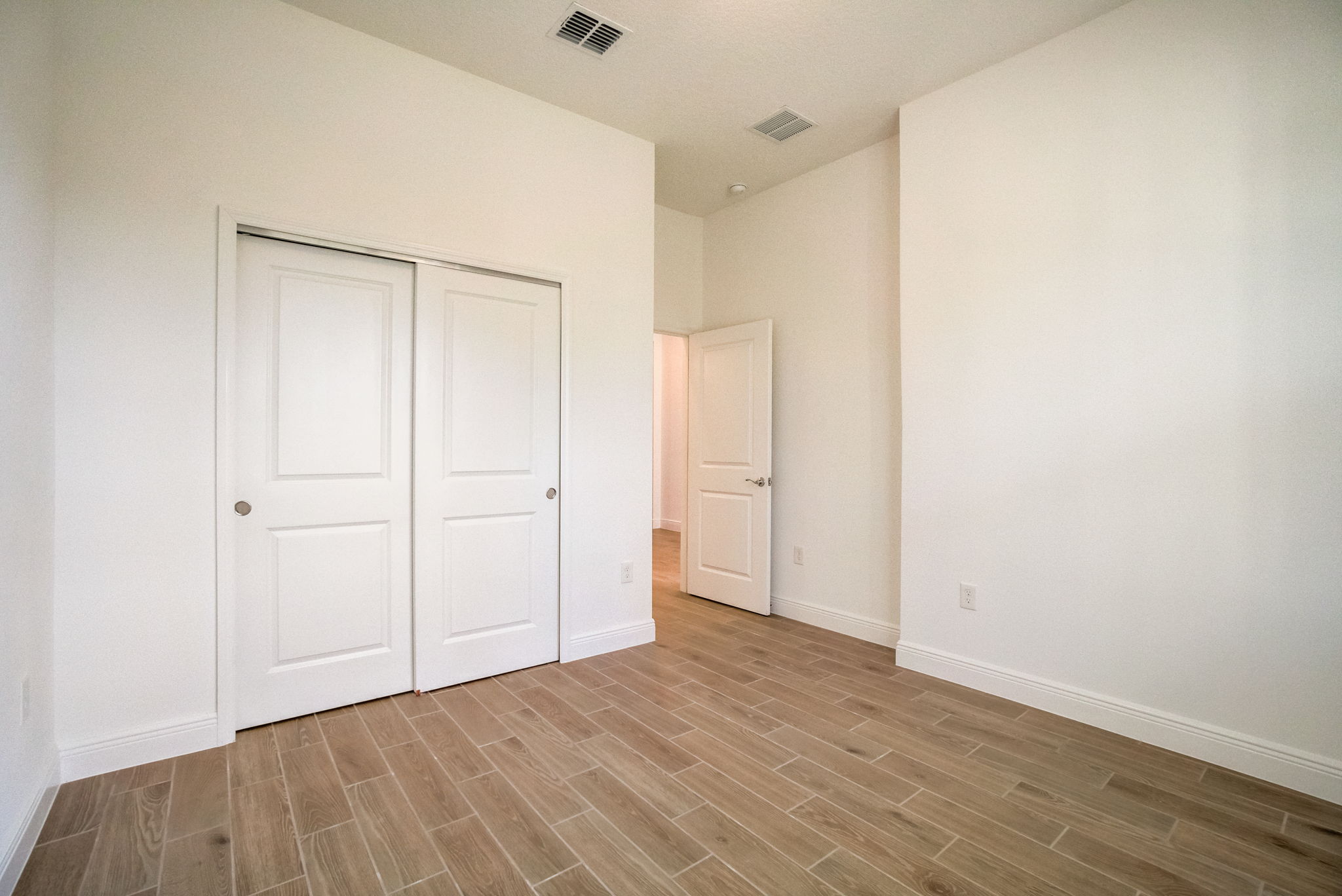 Mayberry Dr-023
