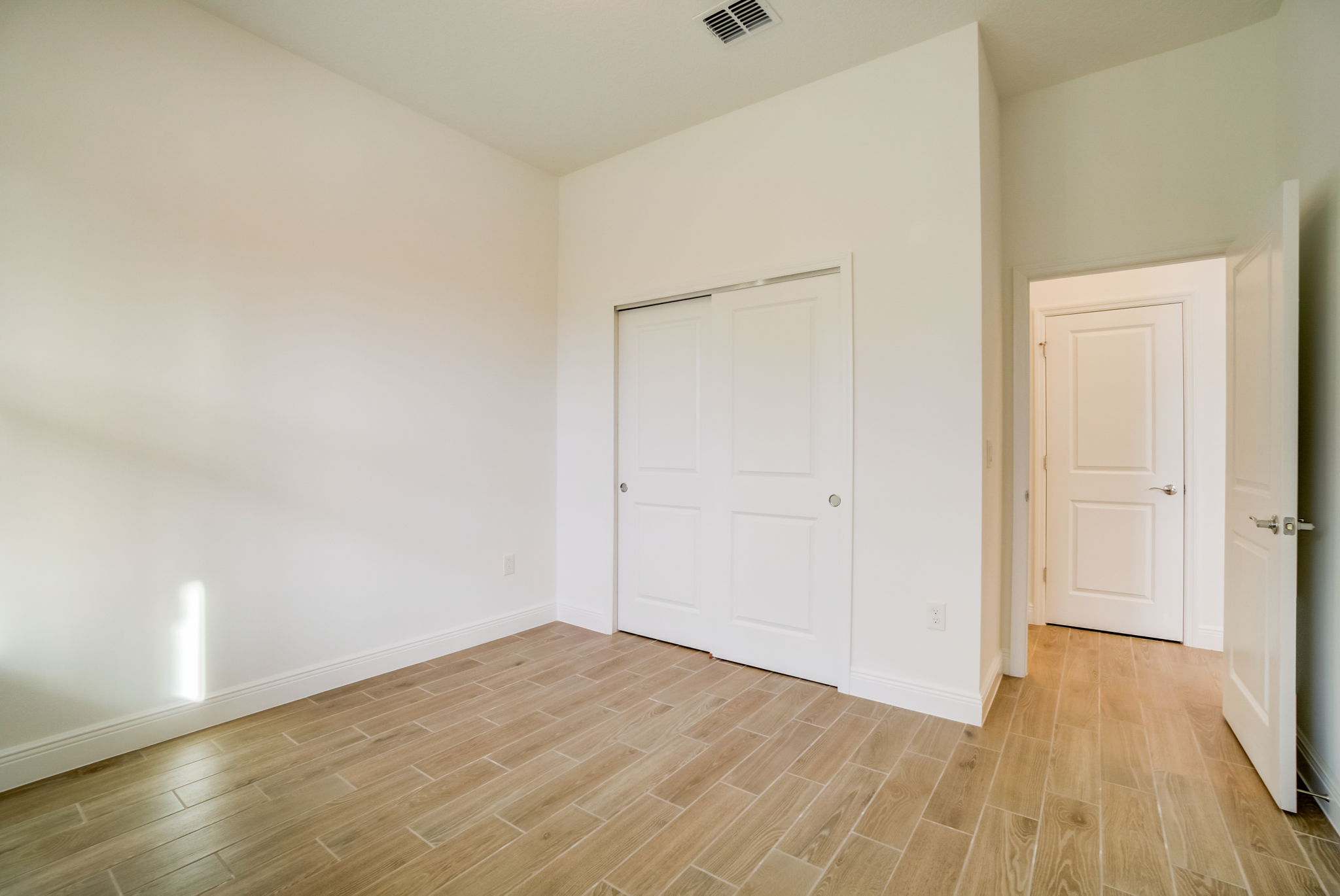 Mayberry Dr-022