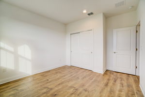 Mayberry Dr-031