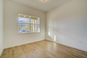 Mayberry Dr-021