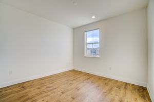 Mayberry Dr-039