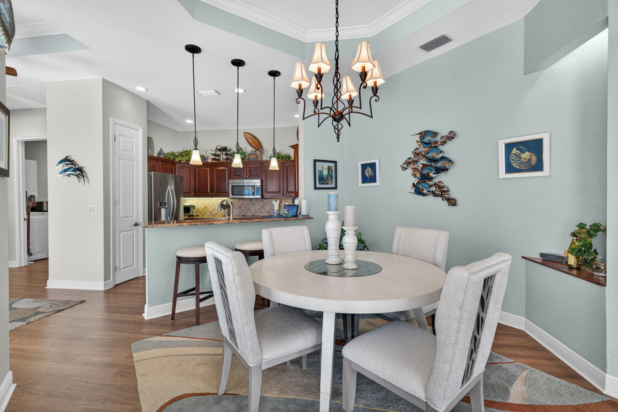 Dining Area 1 of 2
