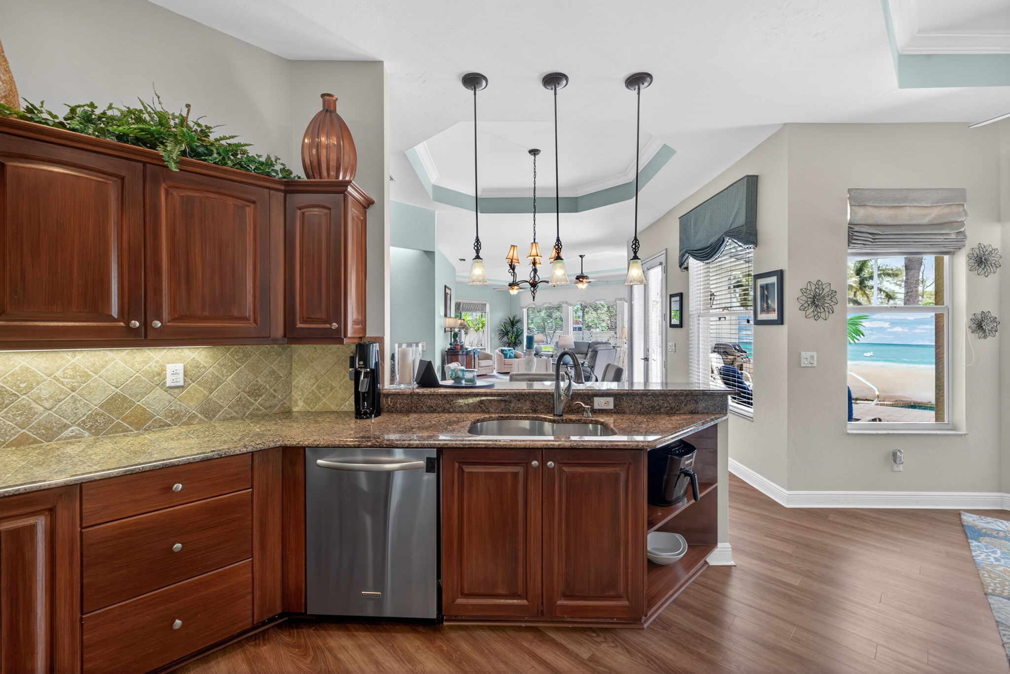 Kitchen 4 of 4
