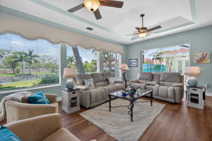 Living Room 4 of 5