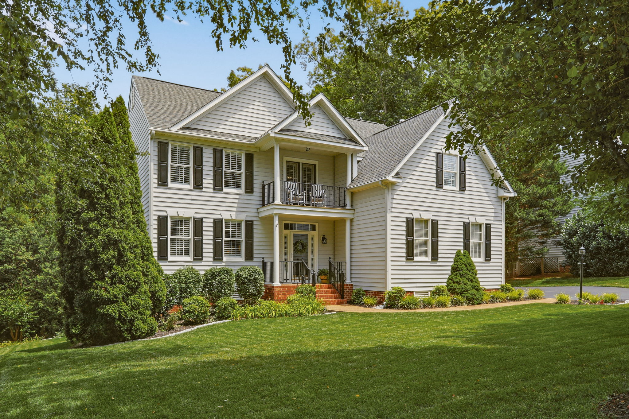 01-Exterior Front