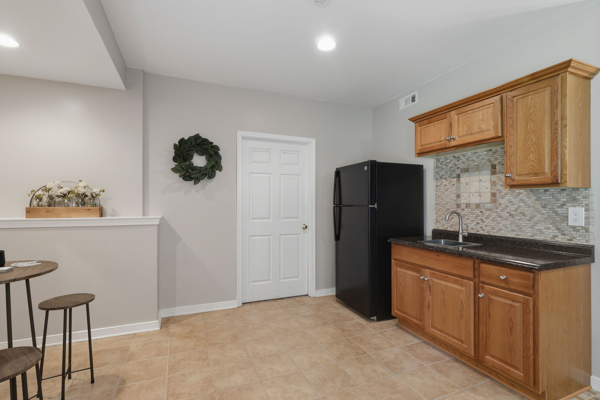 23-Basement Kitchenette