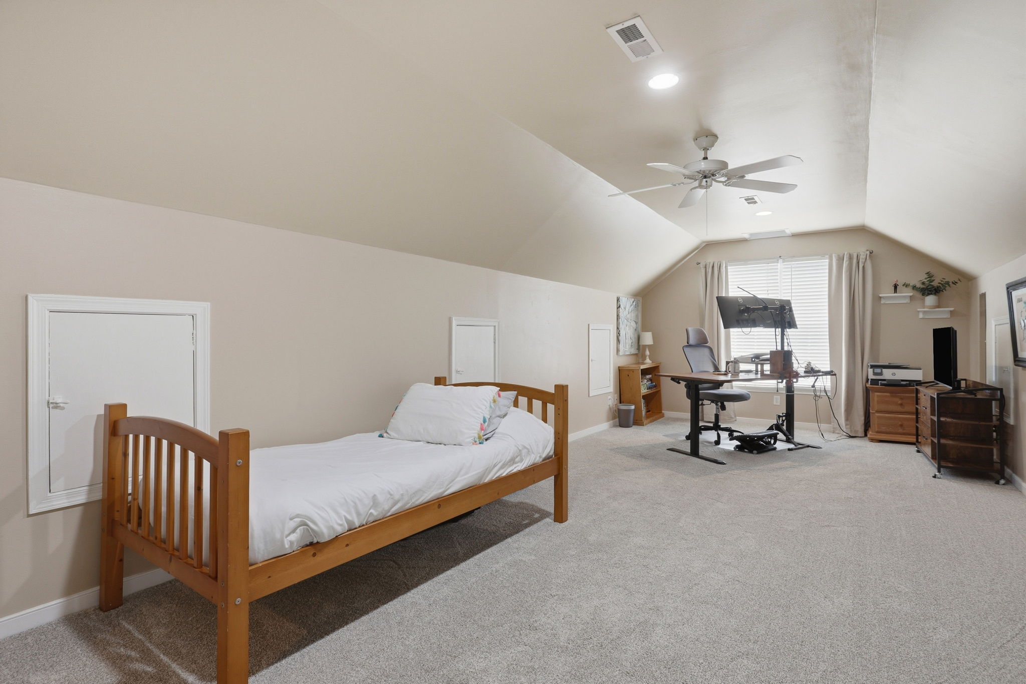 40-Bonus Room