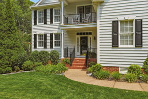 04-Exterior Front
