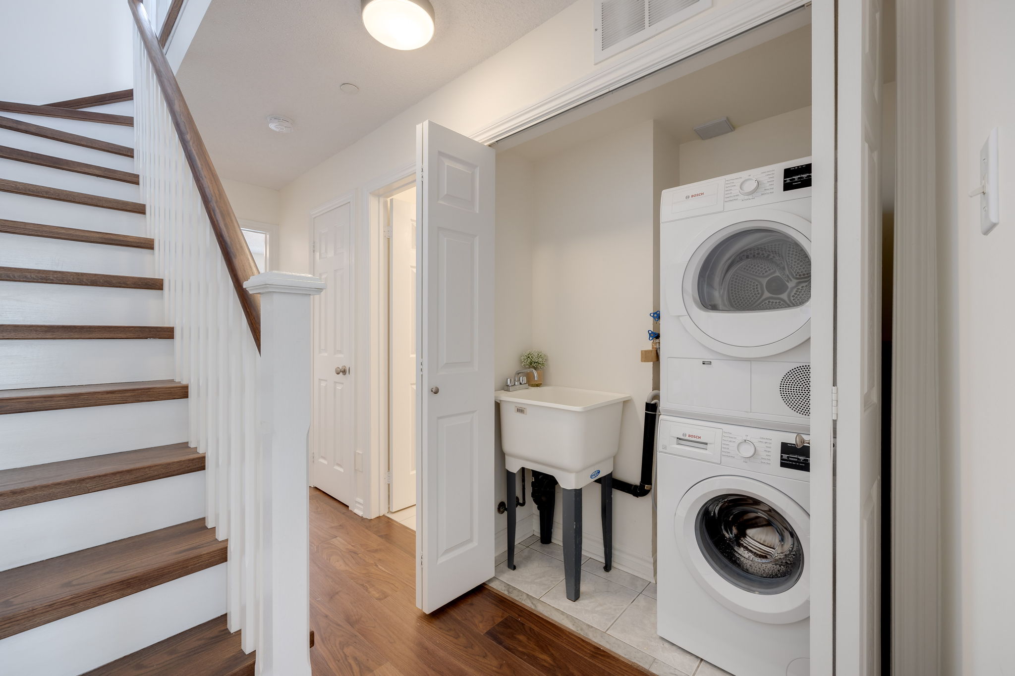 Toronto property showcase — delivered property photograph 34