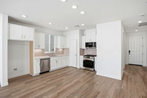 008_F8_1512 Roebling St