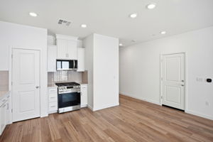 011_F8_1512 Roebling St