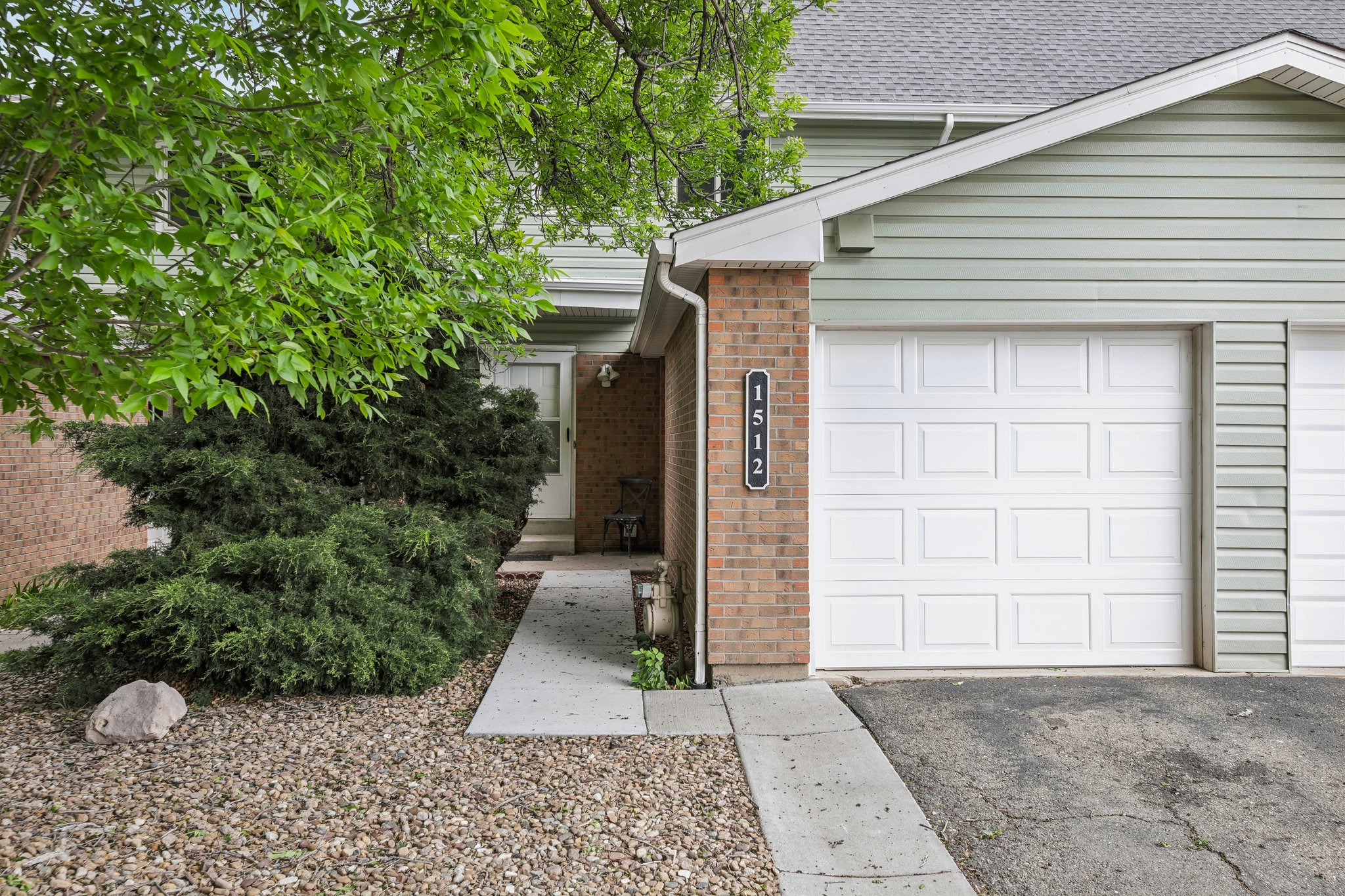 Seneca Cir-S2804-004.jpg